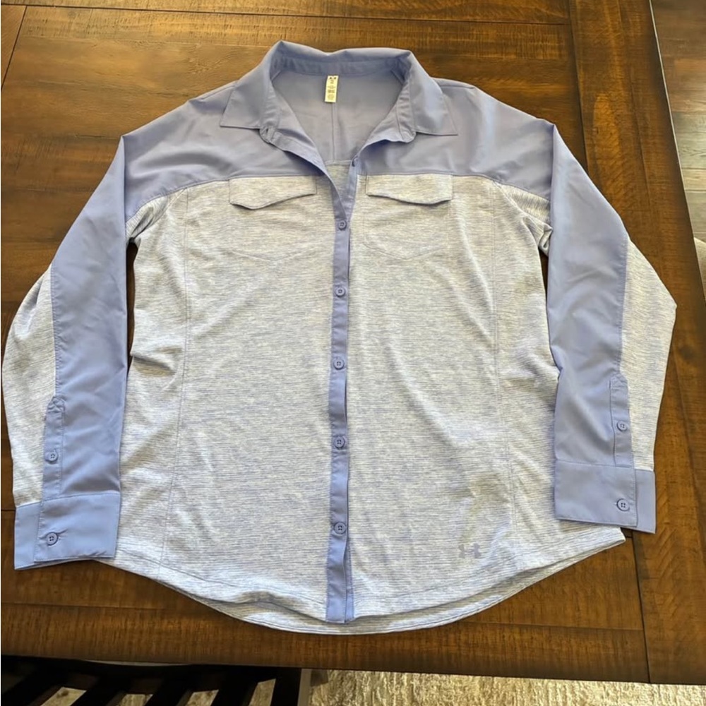 Under Armour women’s tide chaser hybrid long sleeve button up